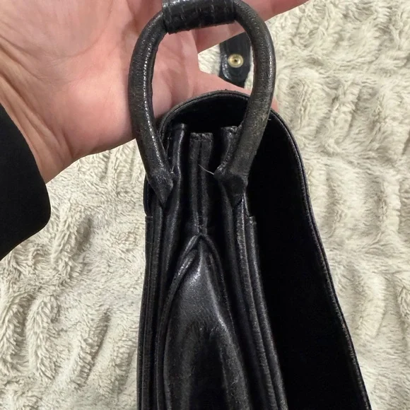 Vintage Céline Triomphe Maillon Leather Crossbody - Picture 7 of 15